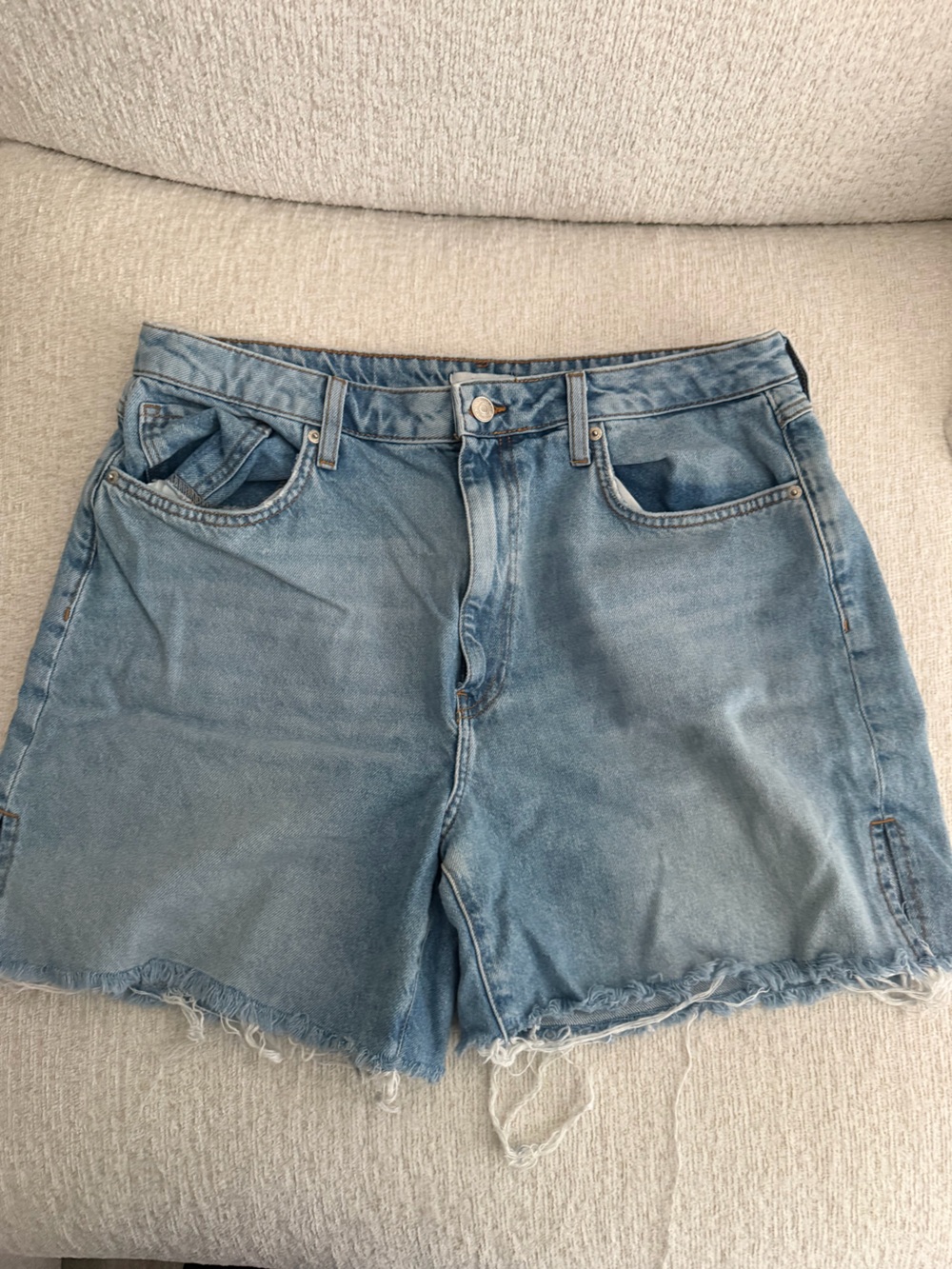 Forever 21 Light Wash Denim Cutoff Shorts